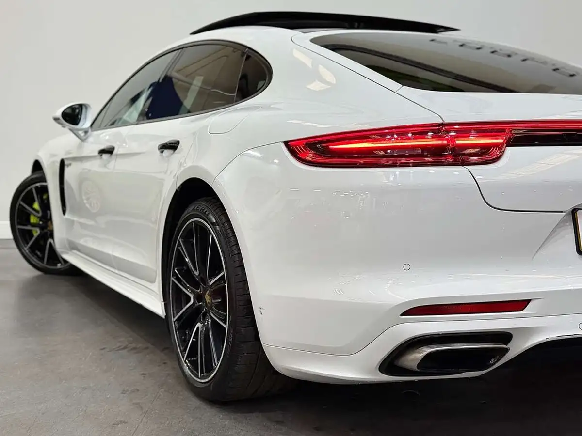 2018-porsche-panamera-29-v6-4-e-hybrid-sport-turismo-big-29