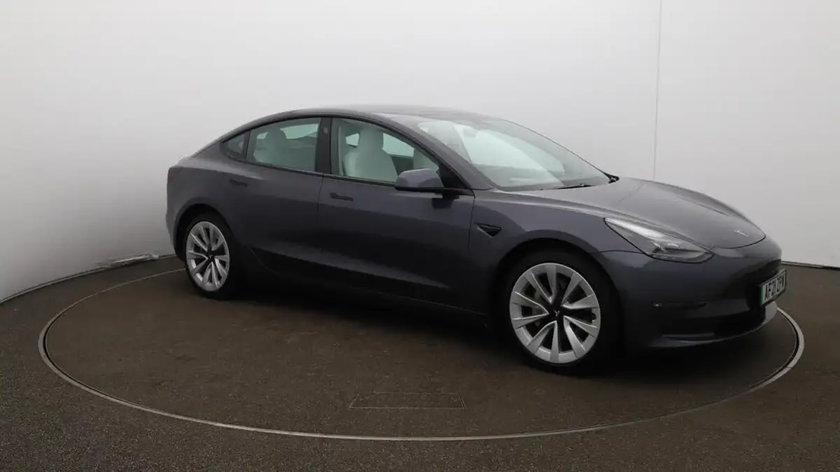 2021-tesla-model-3-e-long-range-4x4-big-36