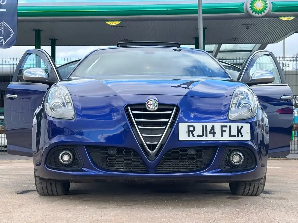 2014-alfa-romeo-giulietta-14-sportiva-nav-big-9