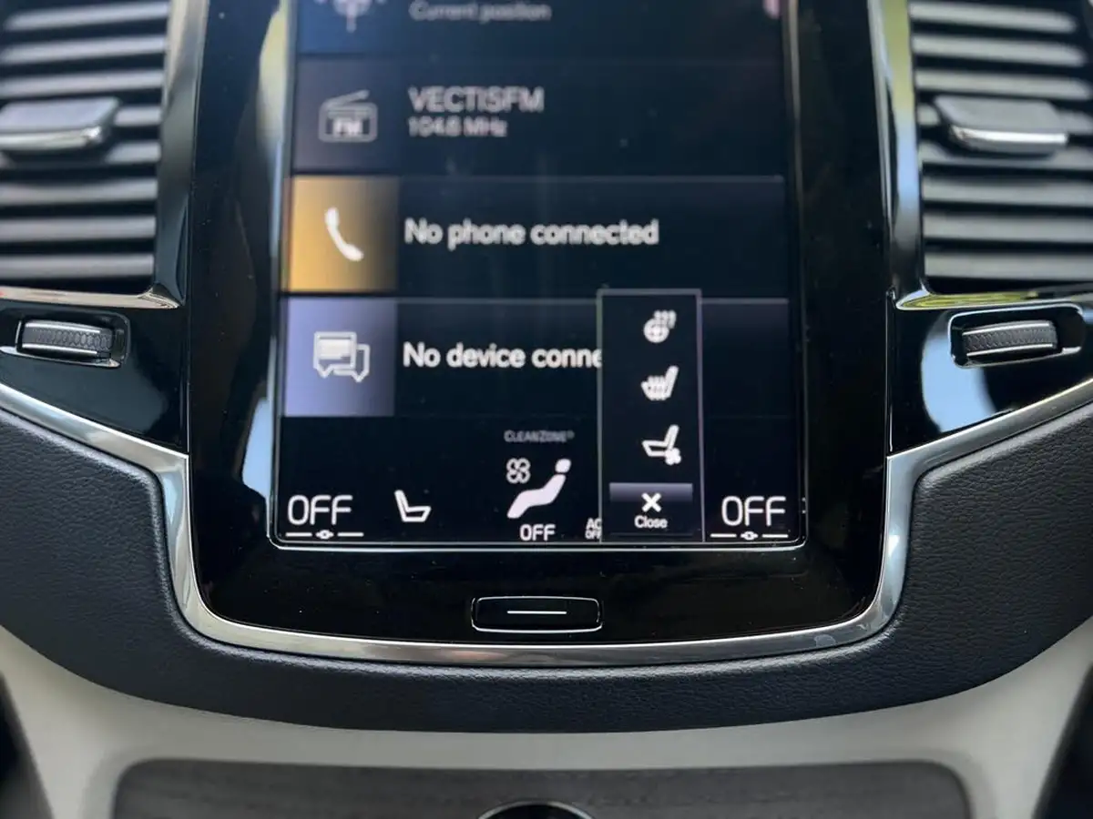 2021-volvo-xc90-20-t8-inscription-390bhp-big-19