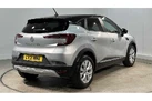 2021-renault-captur-13-tce-iconic-140ps-small-4