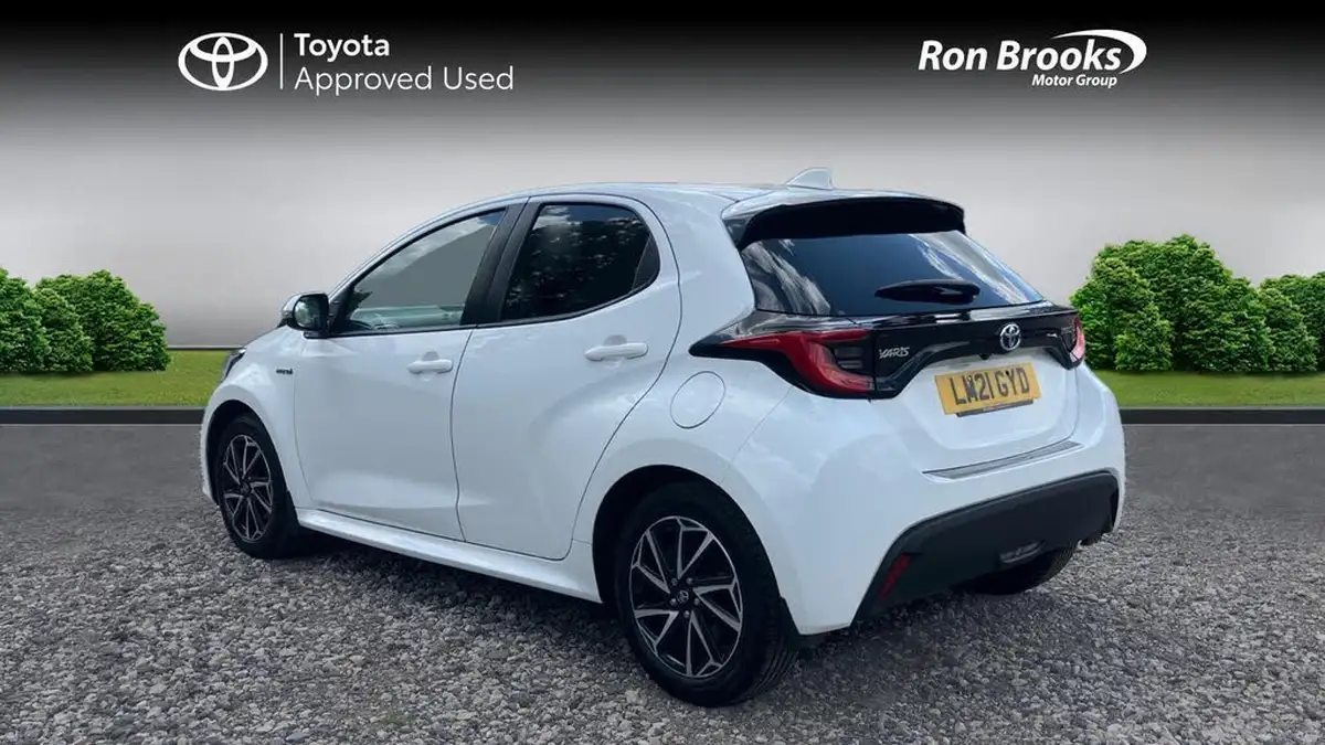 2021-toyota-yaris-15-vvt-i-design-big-3