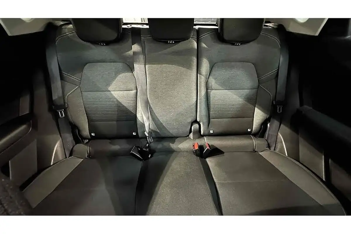 2021-renault-captur-13-tce-iconic-140ps-big-37