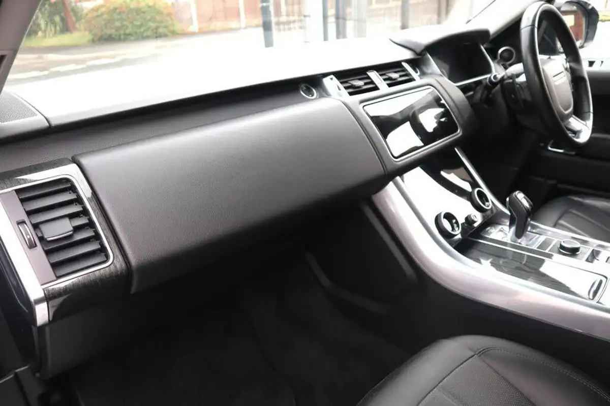 2019-land-rover-range-rover-sport-30-sdv6-hse-big-10