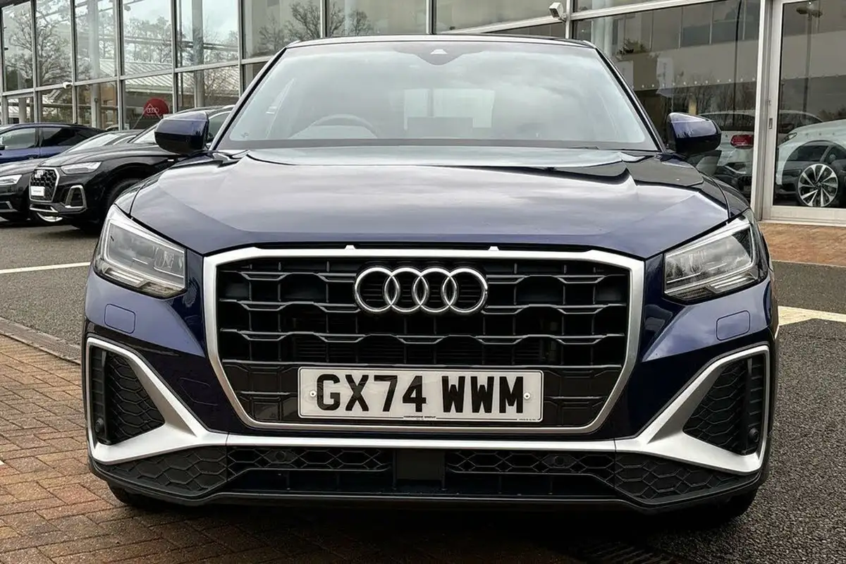 2024-audi-q2-15-35-tfsi-s-line-tronic-big-10