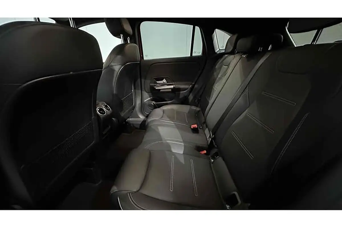 2021-mercedes-benz-gla-class-13-gla-250e-exclusive-edition-big-23