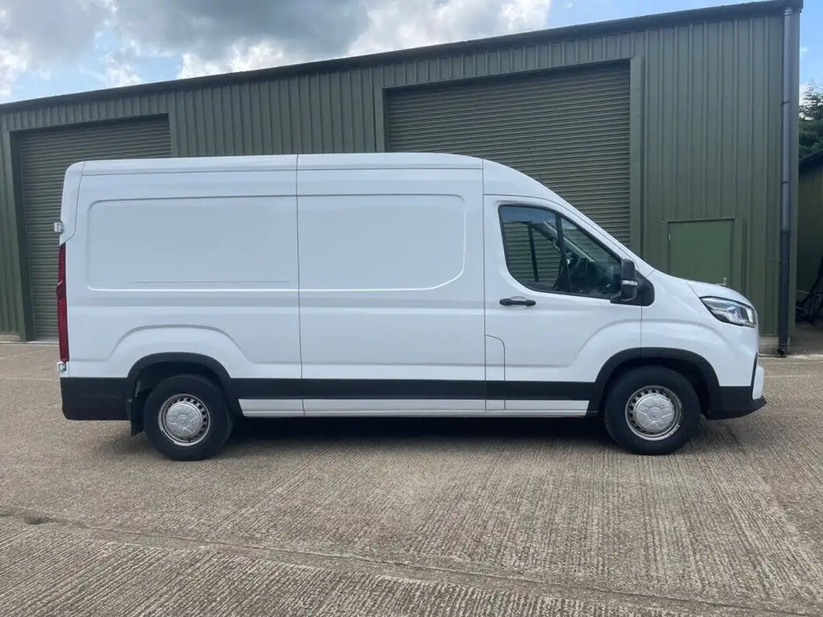 2022-maxus-deliver-9-big-2