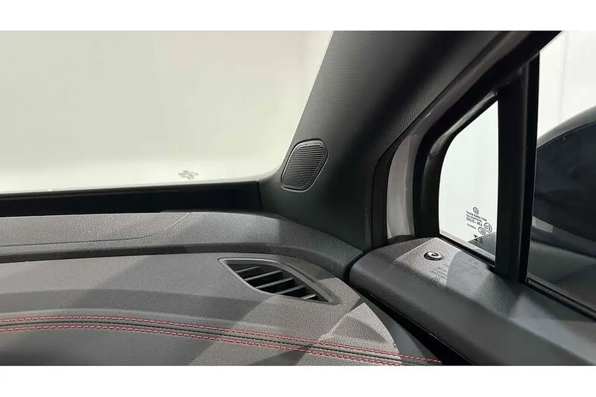 2023-volkswagen-id4-e-gtx-299ps-big-37