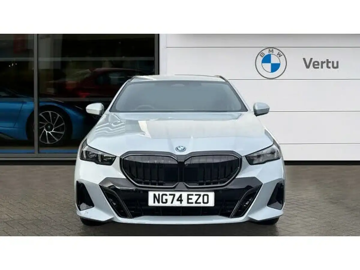 2025-bmw-5-series-20-530e-m-sport-pro-touring-5d-big-15