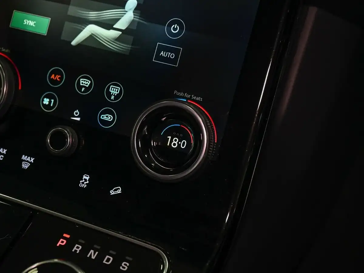2017-land-rover-range-rover-velar-30-d300-r-dynamic-hse-big-12
