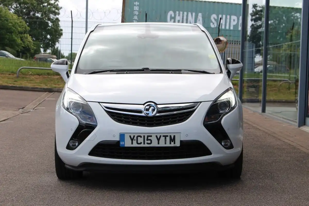 2015-vauxhall-zafira-tourer-16cdti-elite-big-8