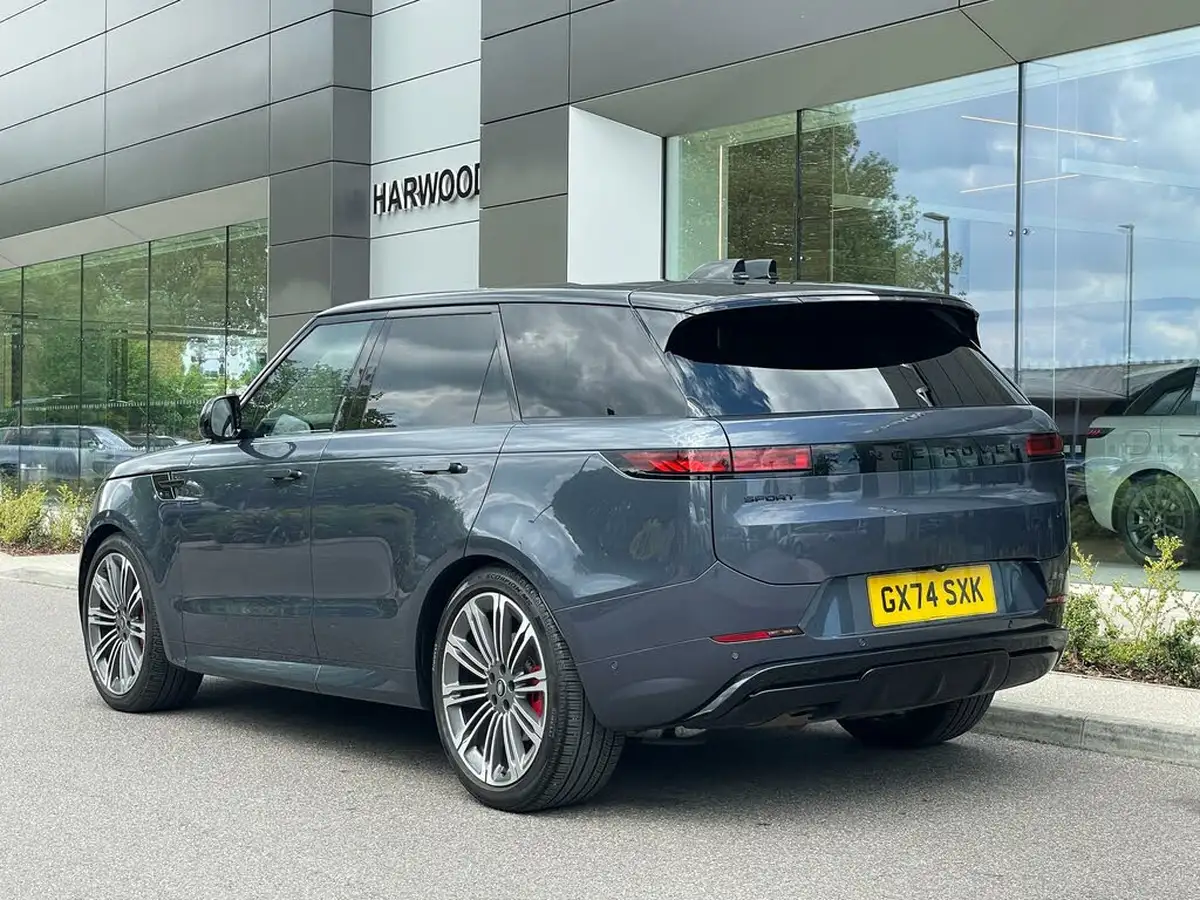 2025-land-rover-range-rover-sport-30-d300-dynamic-se-big-13