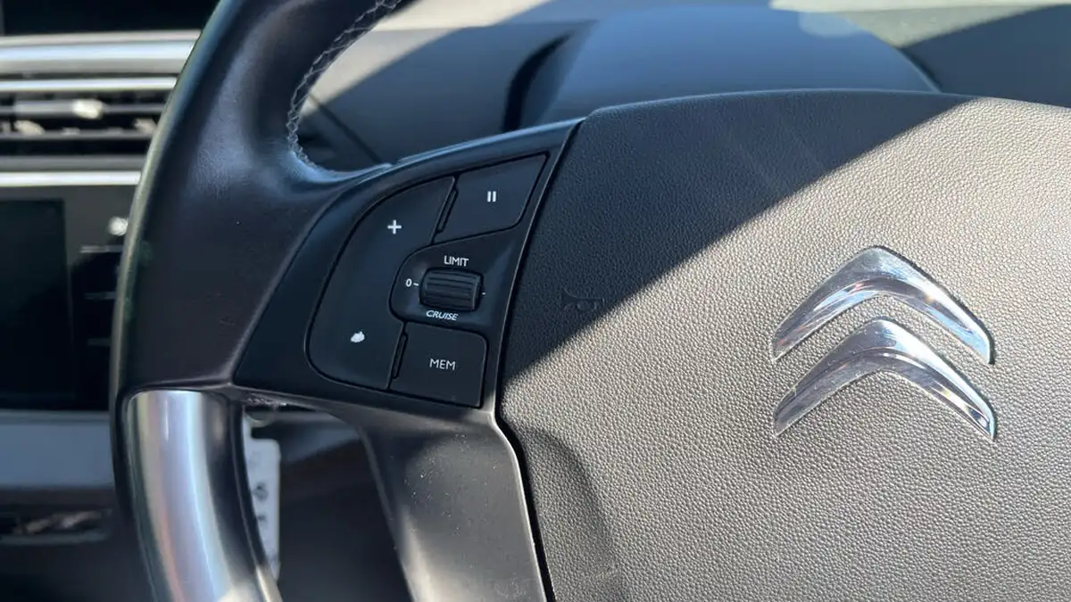 2019-citroen-c4-spacetourer-12-puretech-flair-big-22