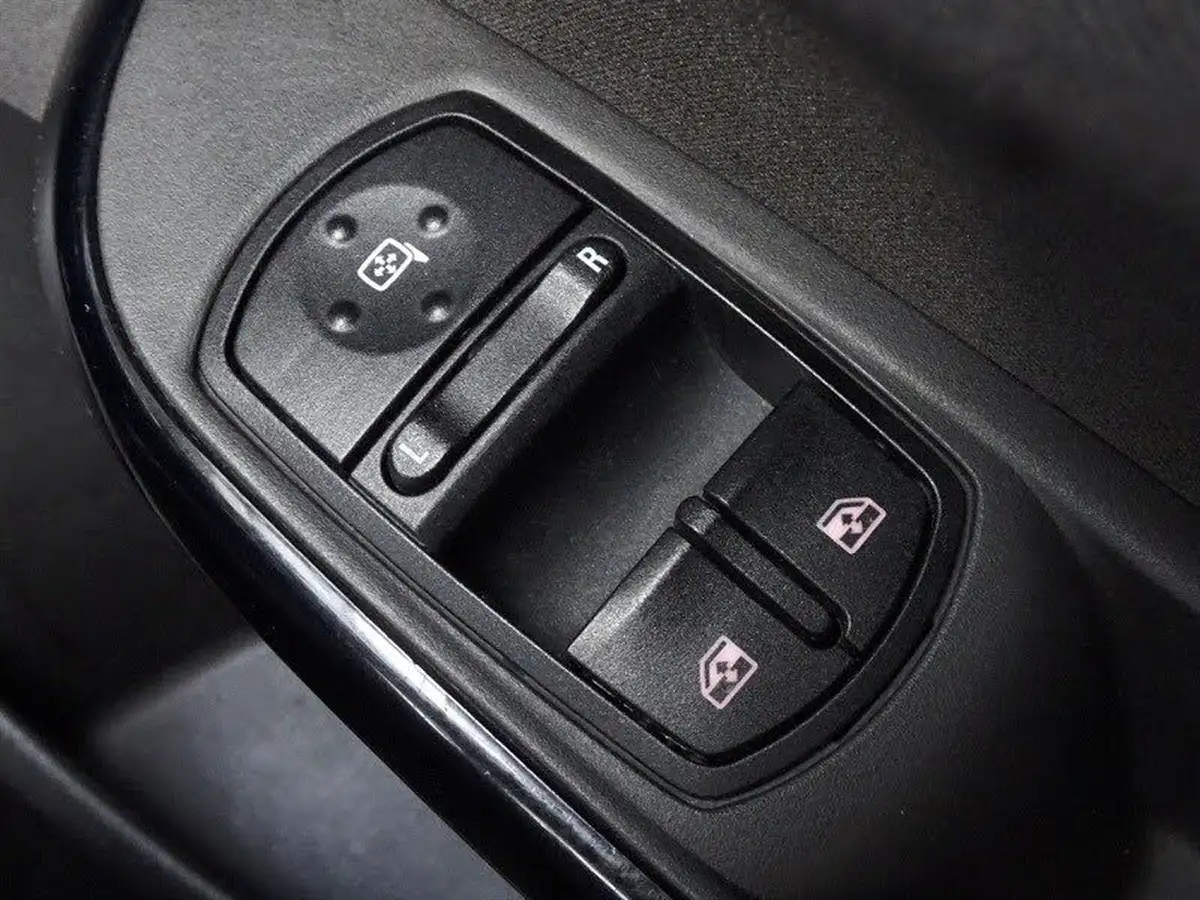 2015-vauxhall-corsa-12-limited-edition-3d-big-27