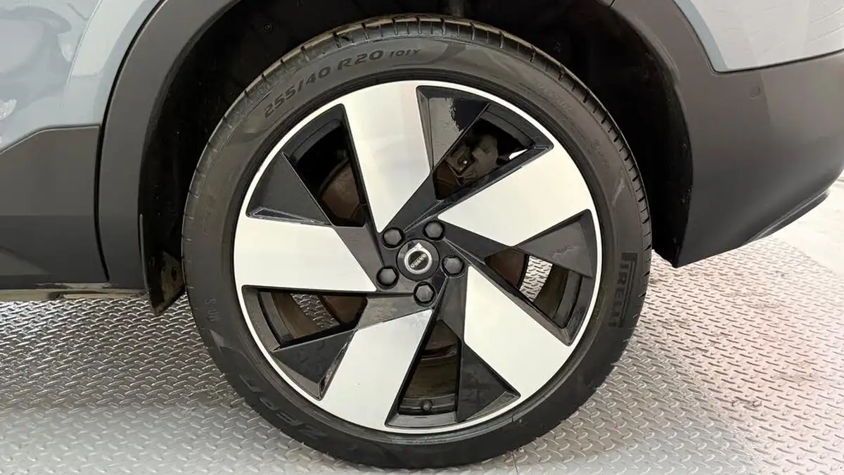 2022-volvo-c40-e-twin-recharge-pro-big-49
