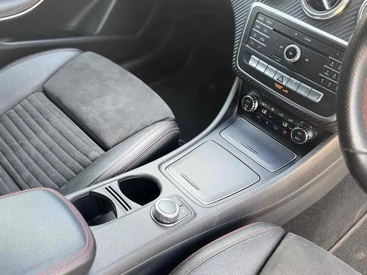 2018-mercedes-benz-a-class-16-a200-amg-line-executivess-7g-dct-big-18