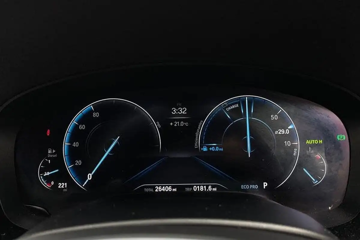 2019-bmw-5-series-20td-520d-m-sport-188bhp-xdrive-touring-5d-big-36