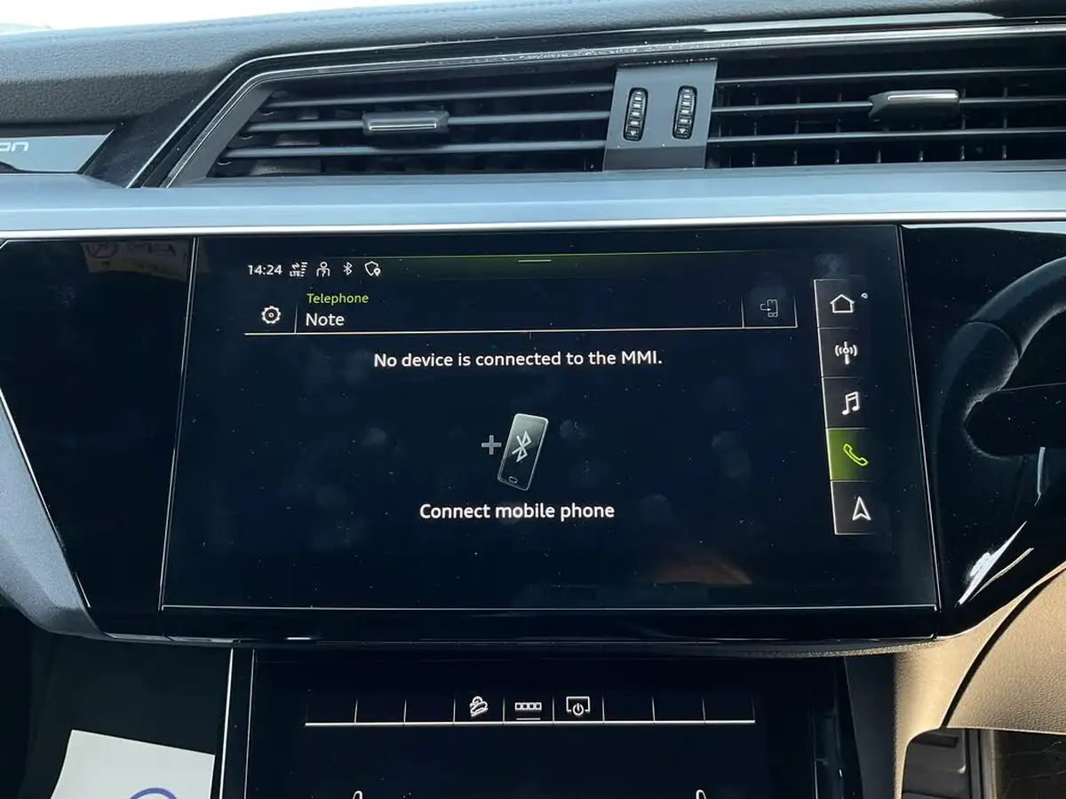 2021-audi-e-tron-55e-s-line-sportback-big-23