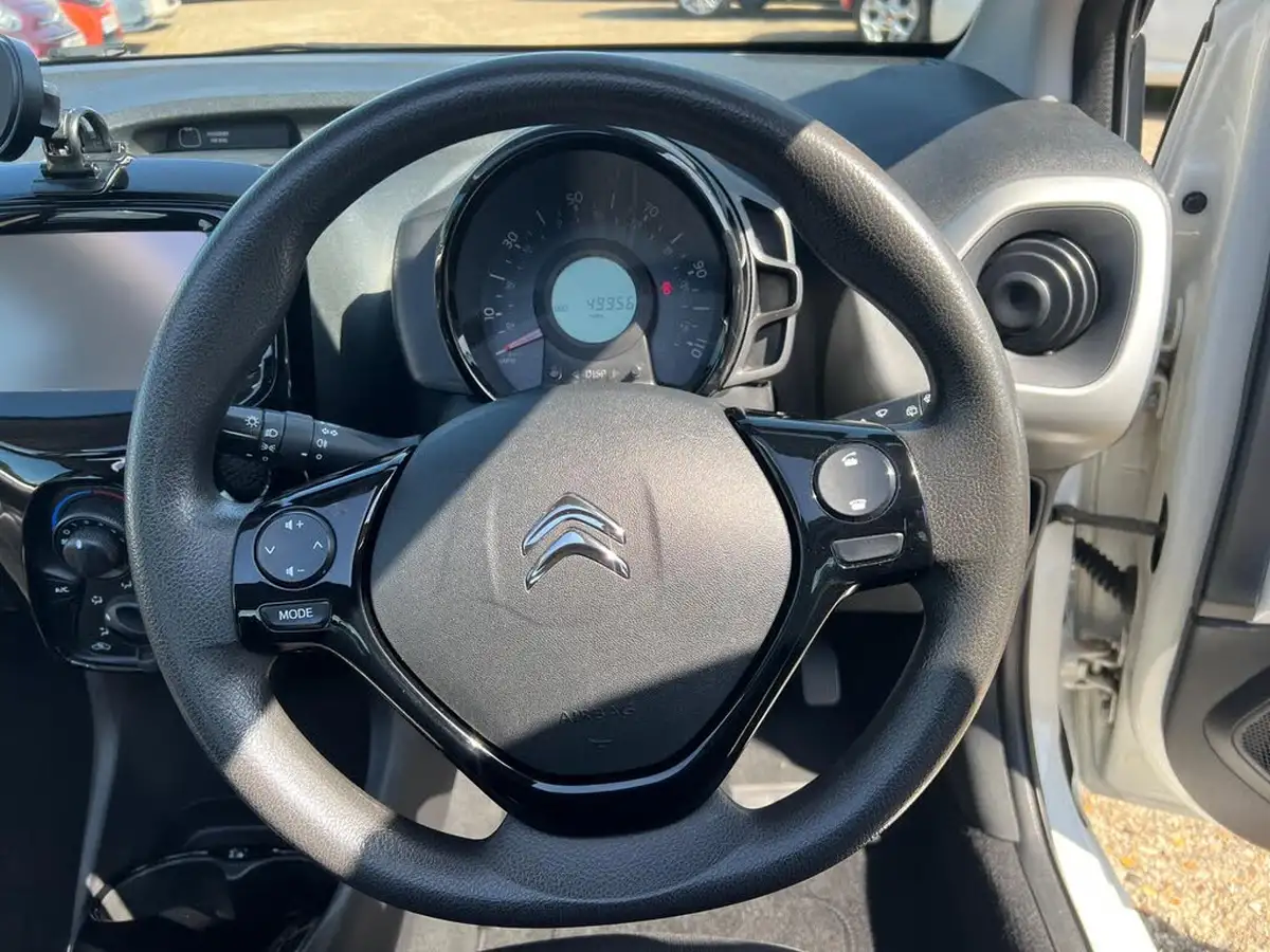 2017-citroen-c1-10-vti-airscape-feel-big-12