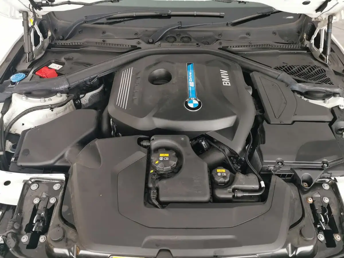 2018-bmw-3-series-20-330e-m-sport-big-42
