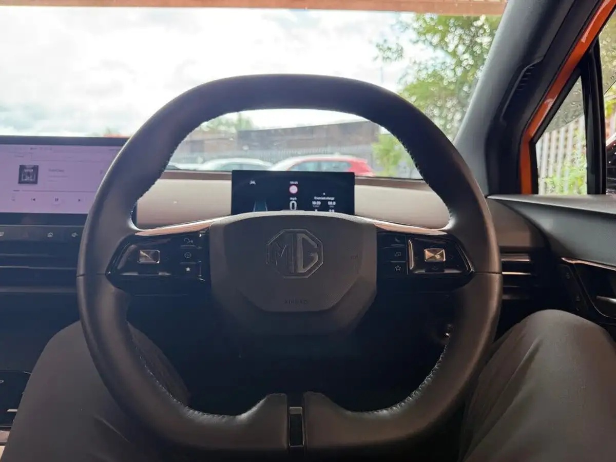 2022-mg-mg4-e-trophy-ev-big-25