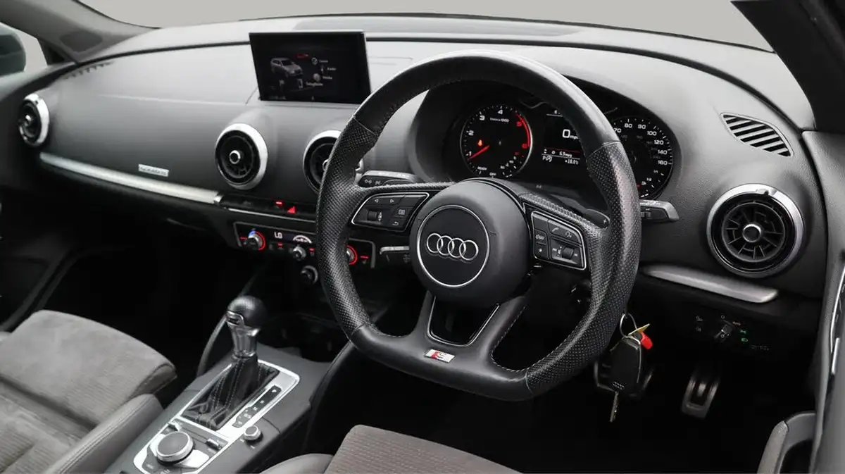 2017-audi-a3-20-tdi-quattro-black-edition-184ps-sportback-5d-s-tronic-big-9