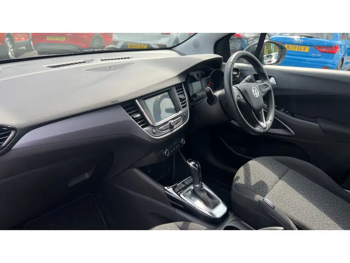 2022-vauxhall-crossland-12-design-130ps-auto-big-8