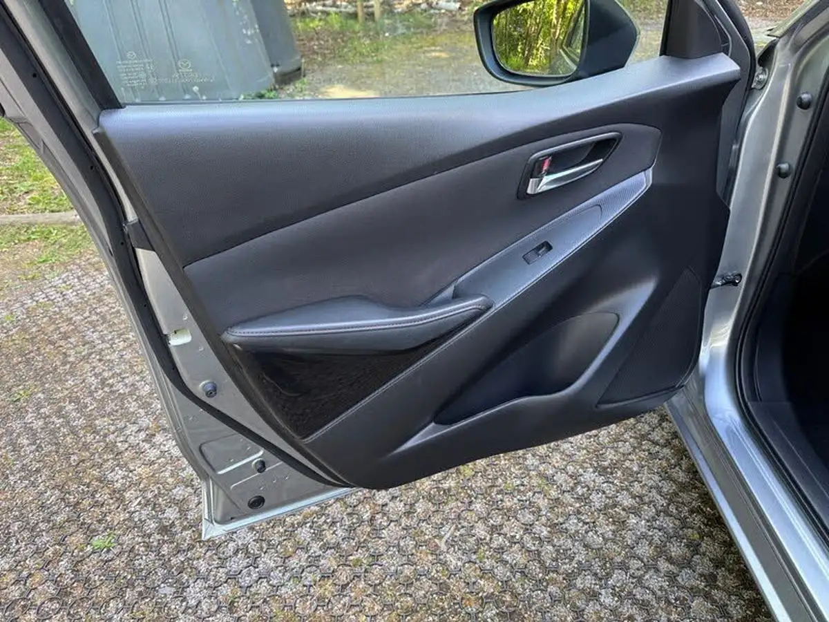 2016-mazda-mazda2-15td-sport-nav-big-53