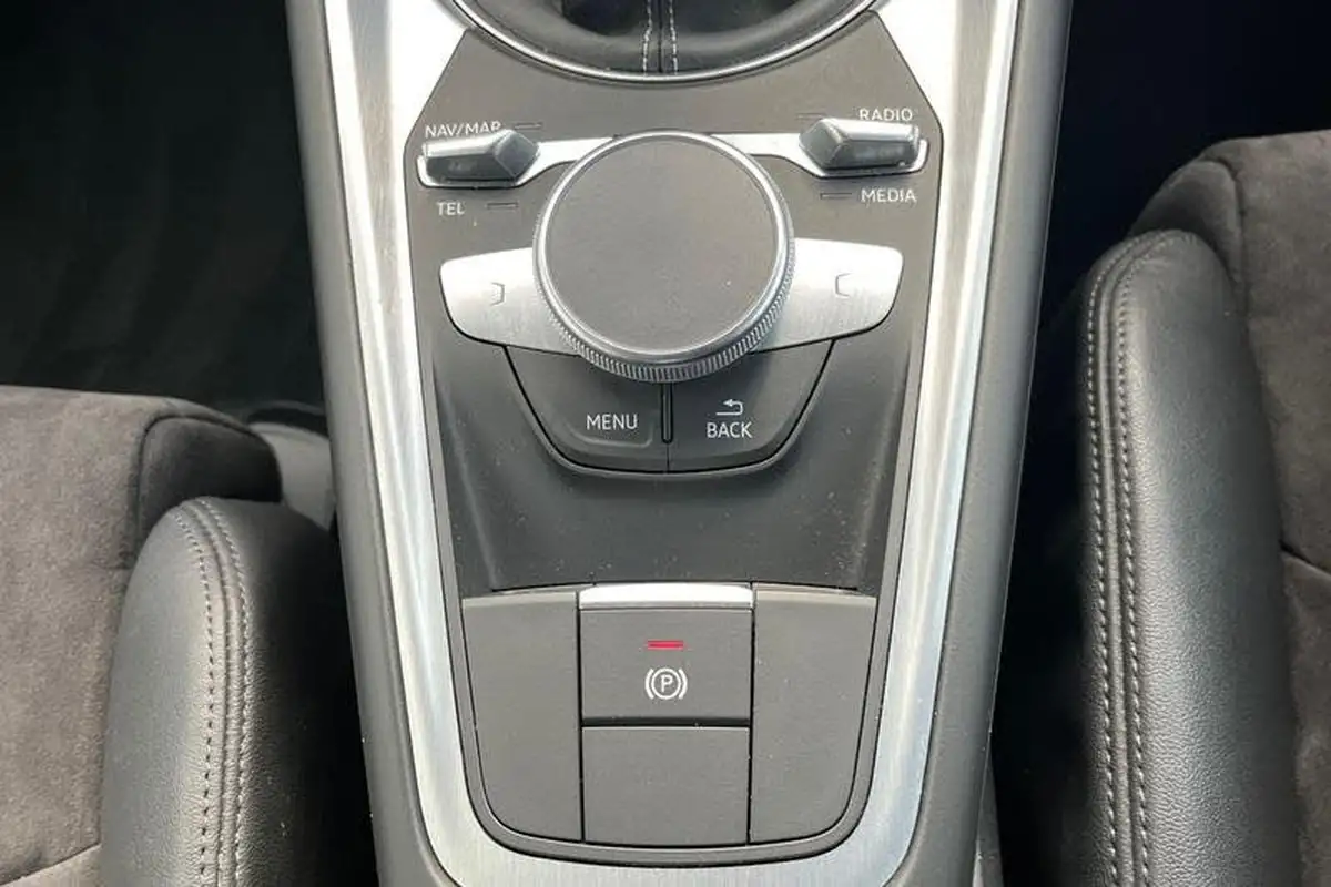 2017-audi-tt-coupe-18-tfsi-s-line-big-29