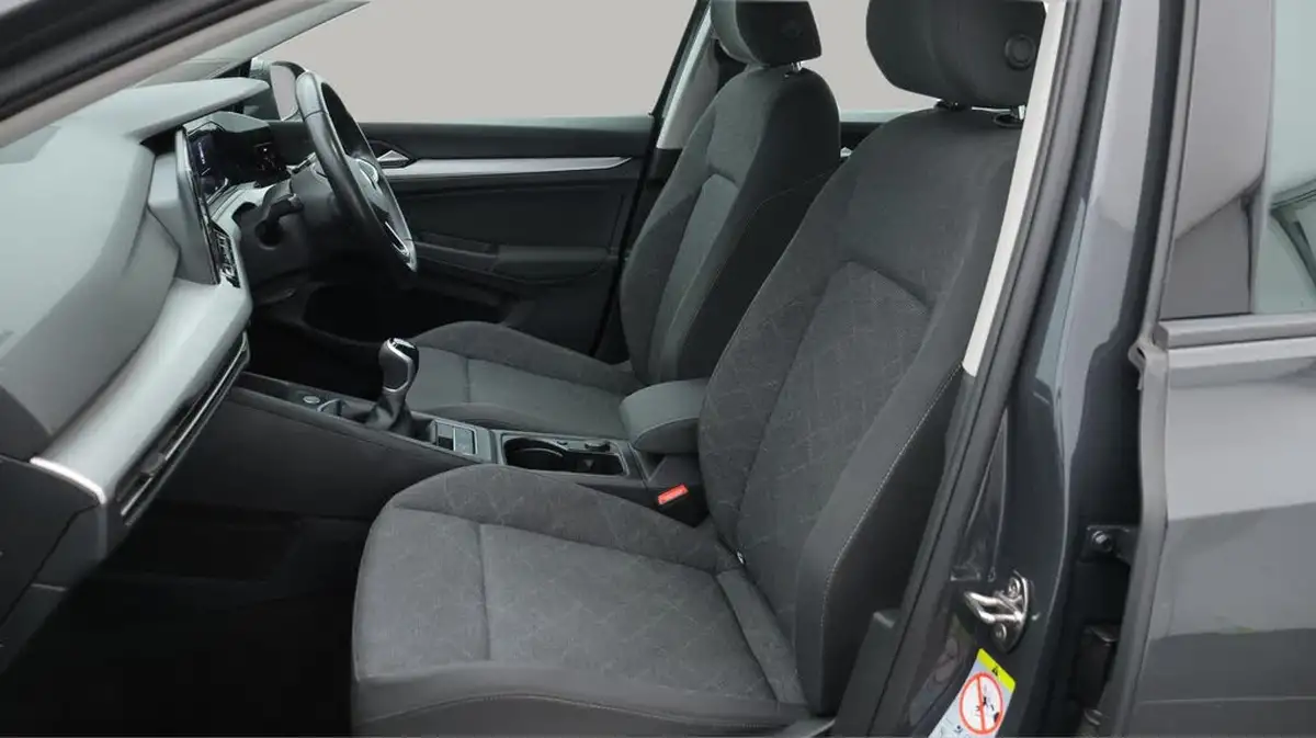 2022-volkswagen-golf-15-tsi-life-130ps-hatchback-big-14
