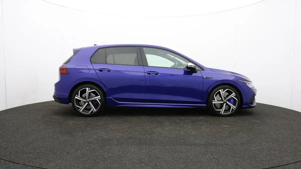 2023-volkswagen-golf-20-tsi-r-320ps-hatchback-big-41