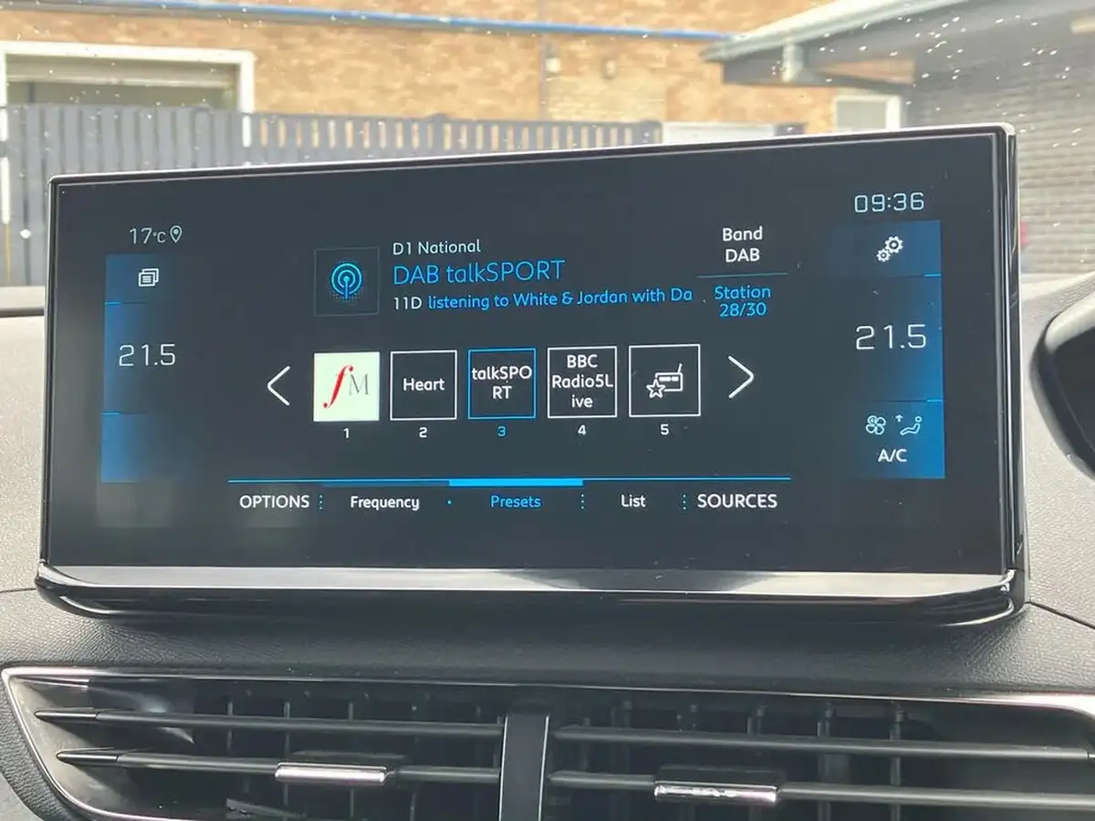 2023-peugeot-5008-suv-15-bluehdi-gt-130ps-eat8-big-10
