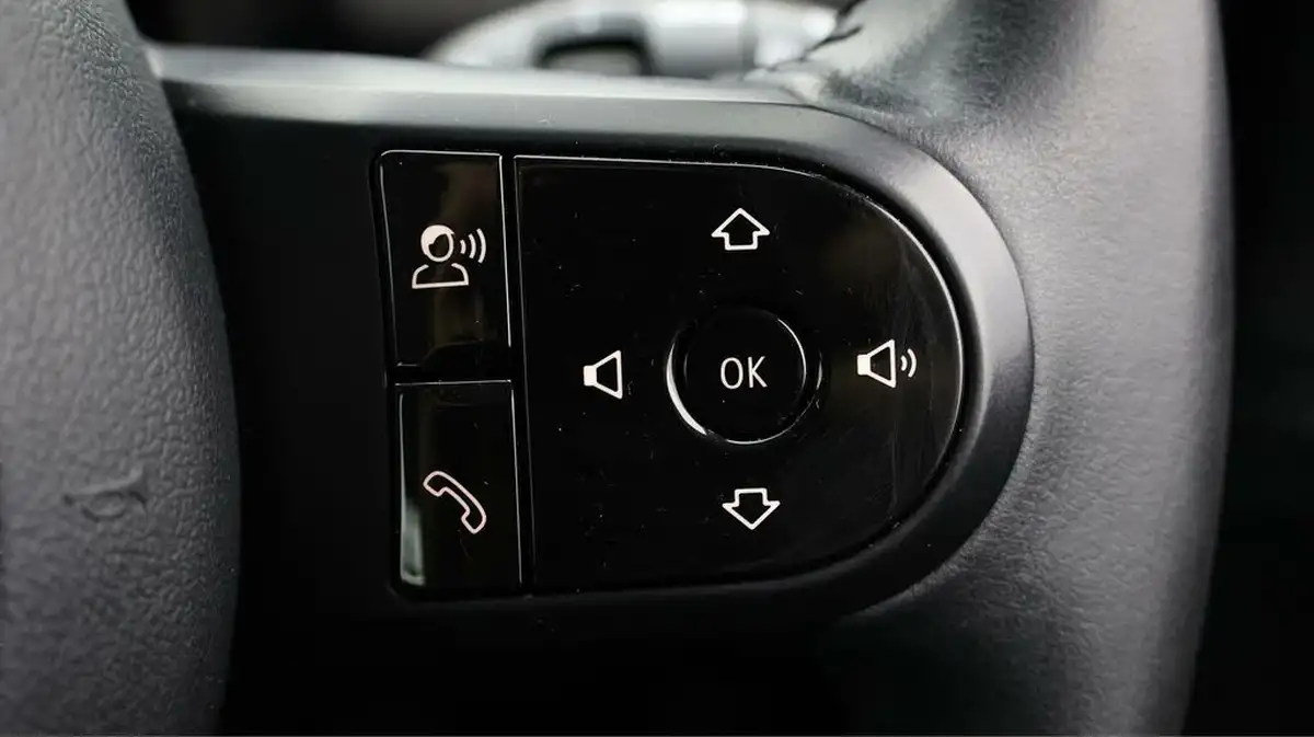2021-mini-countryman-15-cooper-classic-big-23
