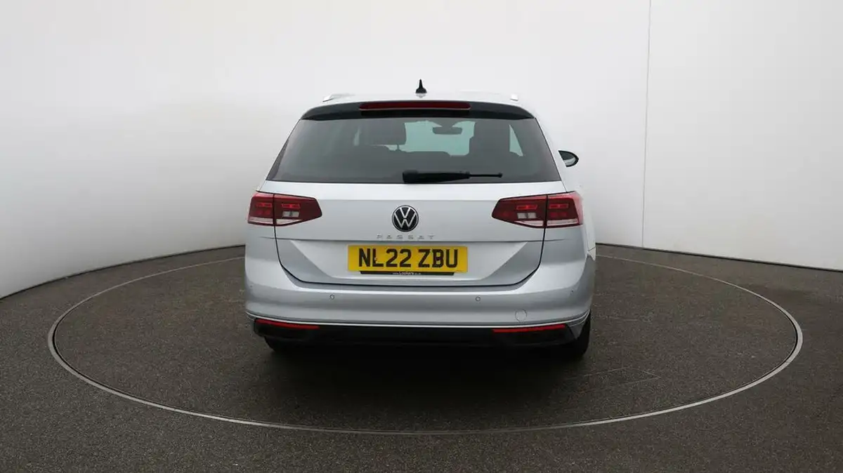 2022-volkswagen-passat-15-tsi-sel-estate-5d-dsg-big-57