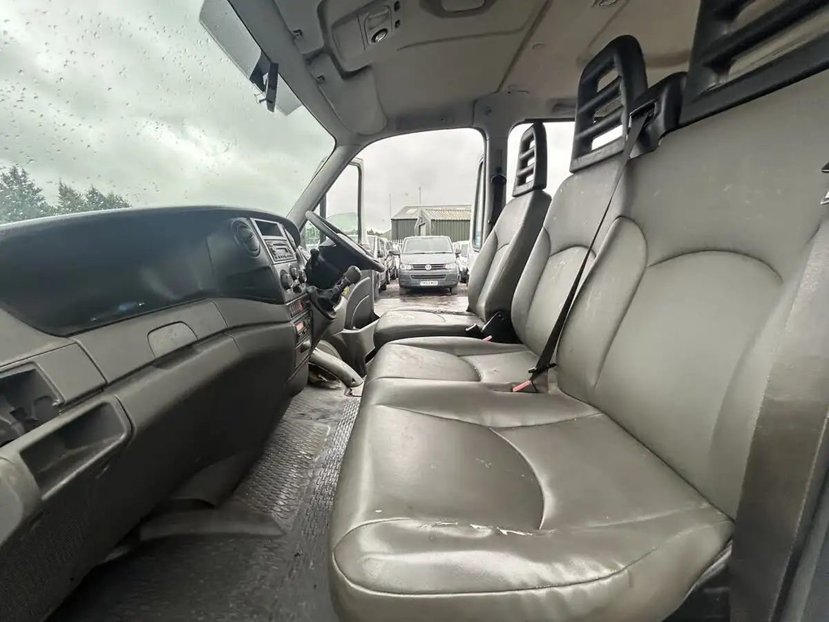2013-iveco-daily-c-class-23td-35c13-lwb-35c13d-crewcab-big-3