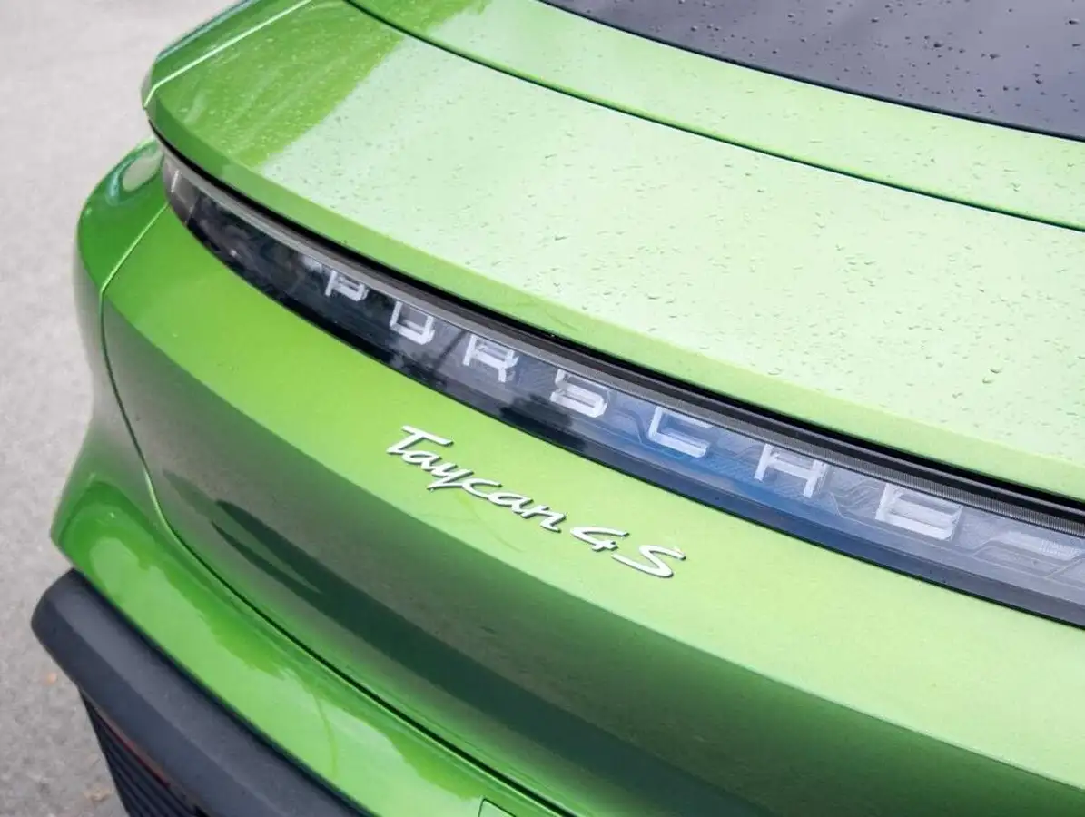 2022-porsche-taycan-e-4s-571ps-performance-battery-plus-big-22