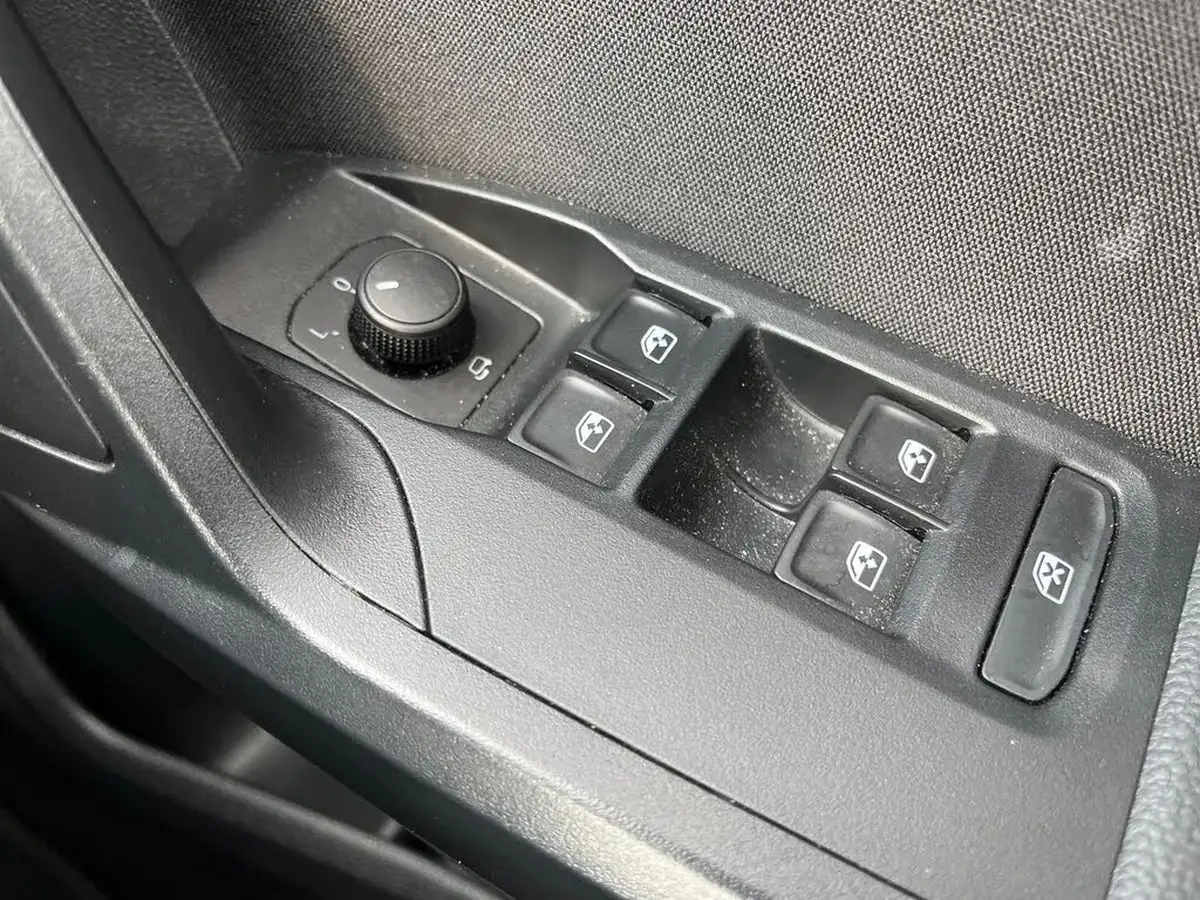2023-seat-ibiza-10-tsi-fr-95ps-big-32