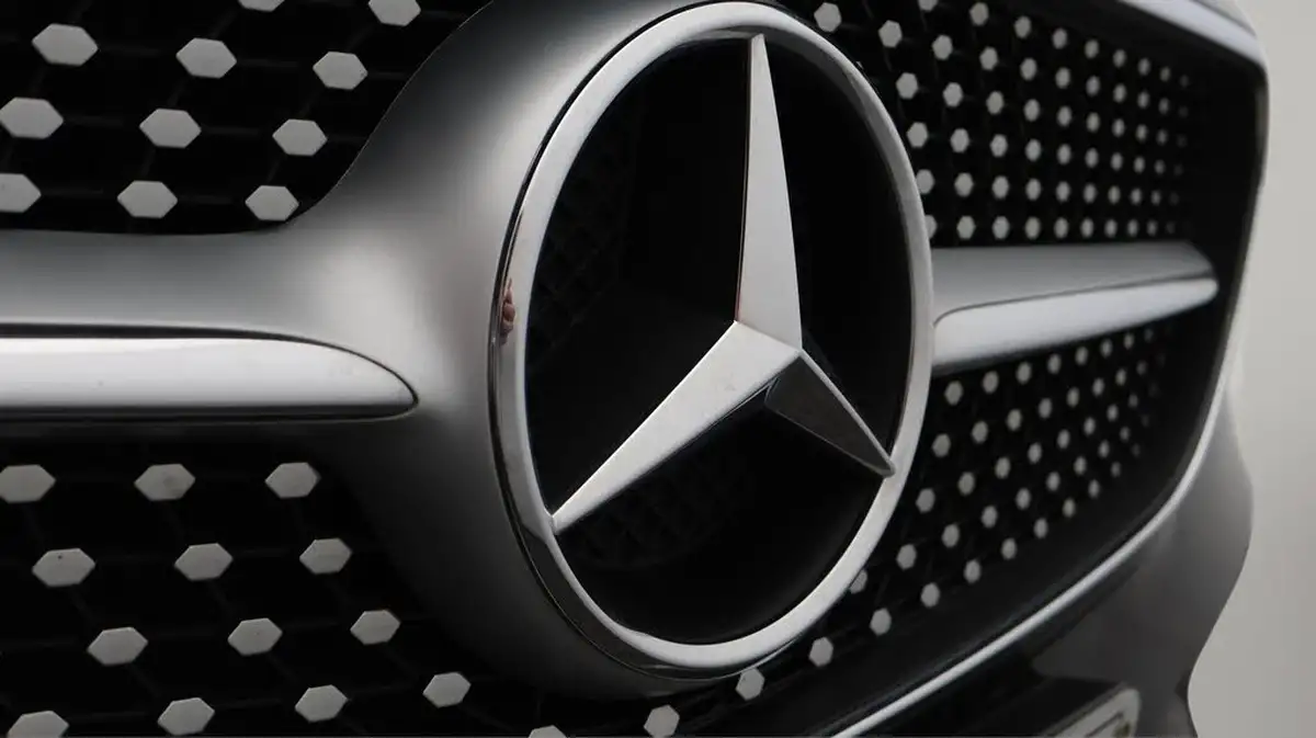2020-mercedes-benz-e-class-20-e300-amg-line-premiumss-coupe-big-22