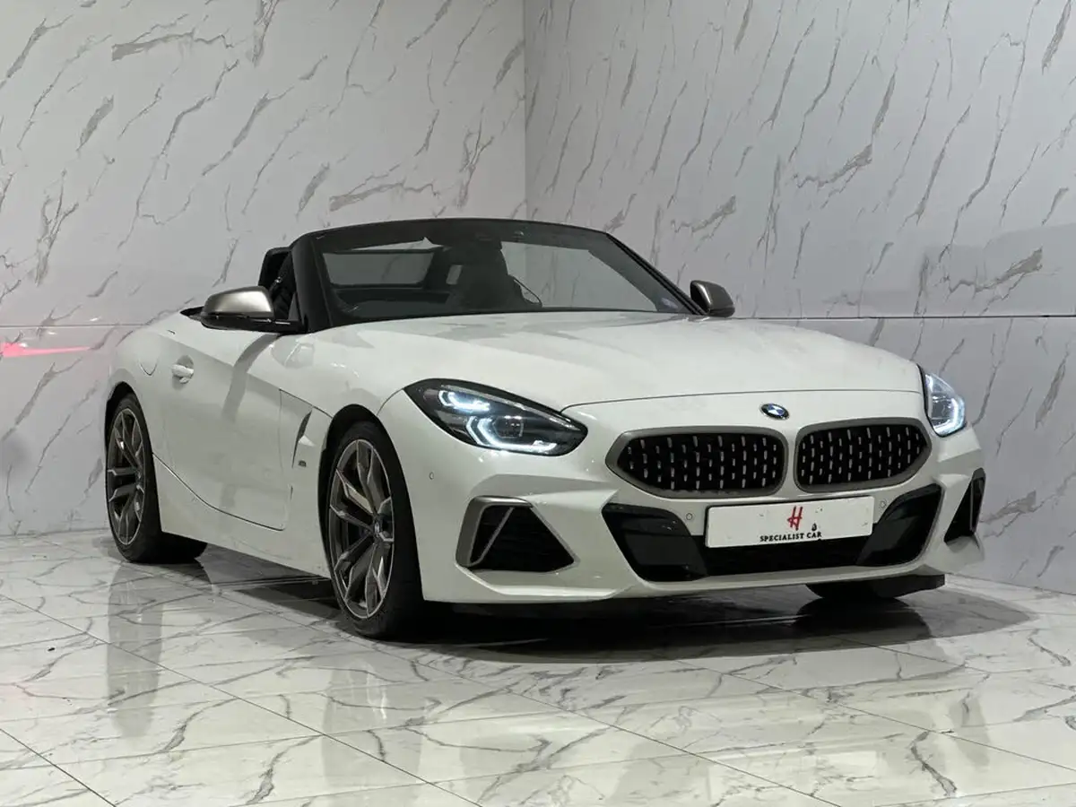 2022-bmw-z4-30-m40i-big-3