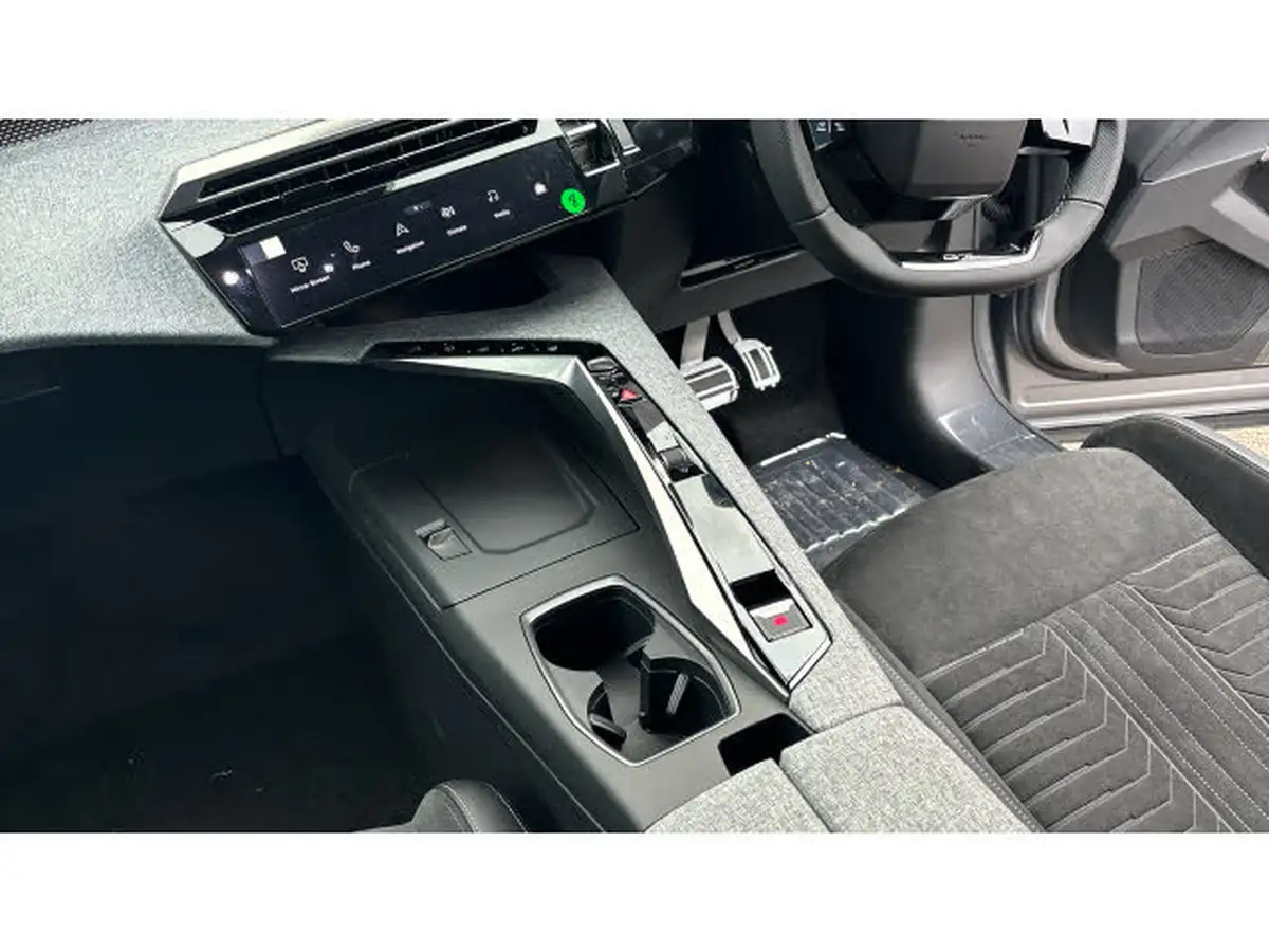 2024-peugeot-5008-suv-e-gt-210ps-73kwh-big-12