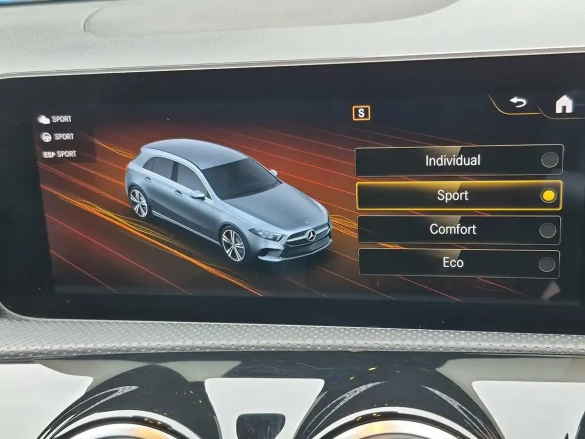 2019-mercedes-benz-a-class-20-a250-amg-line-premium-hatchback-5d-big-19