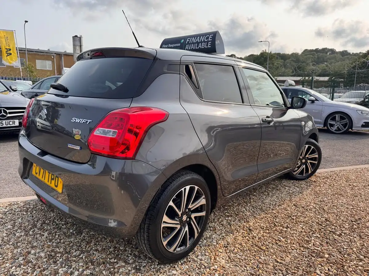 2022-suzuki-swift-12-dualjet-sz-l-big-4