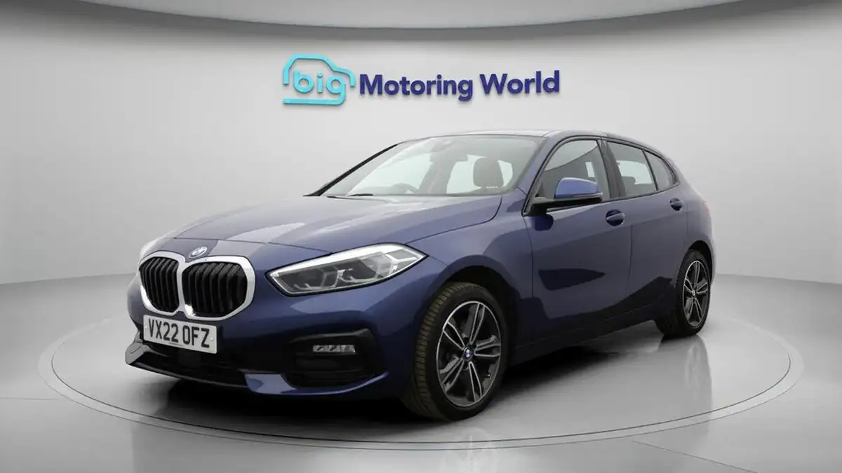 2022-bmw-1-series-15td-116d-sport-dct-big-3