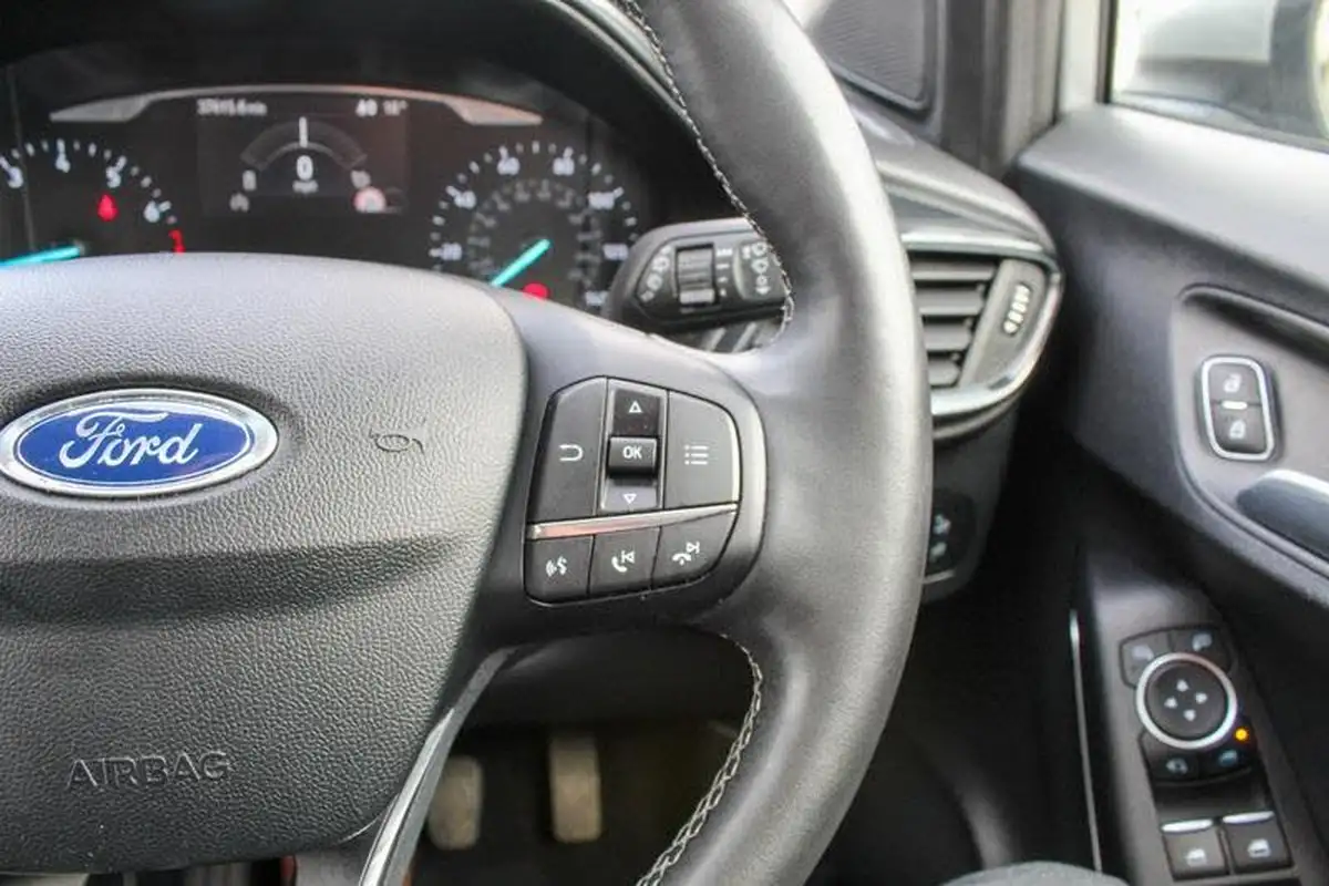 2020-ford-puma-suv-10-titanium-first-edition-big-29