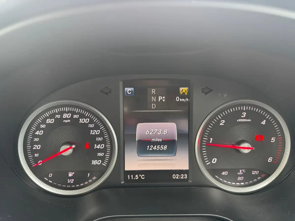 2016-mercedes-benz-c-class-16d-c200d-se-ss-saloon-4d-auto-big-14