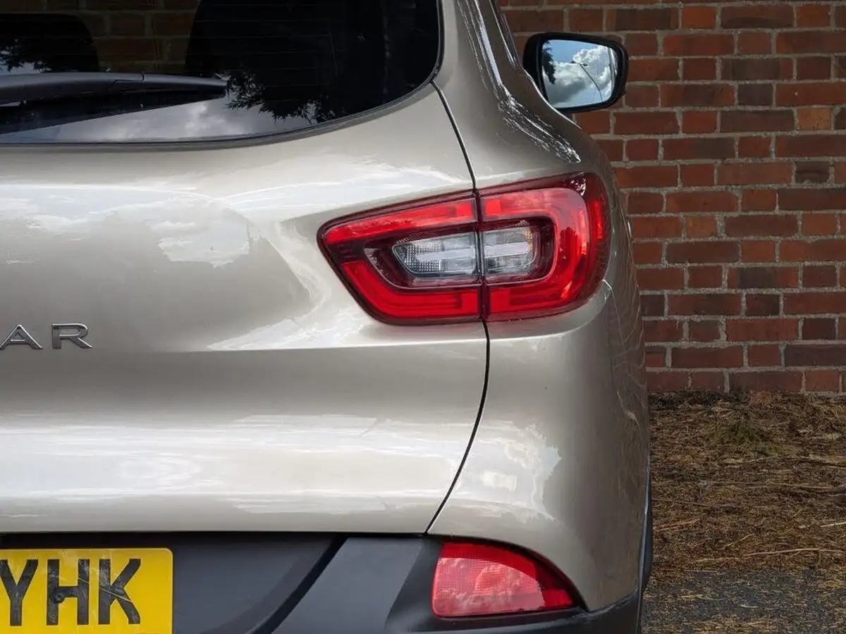 2018-renault-kadjar-12-tce-signature-nav-1197cc-edc-auto-big-22