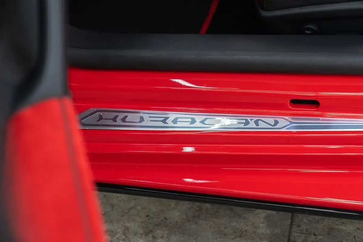2019-lamborghini-huracan-52-evo-coupe-big-24