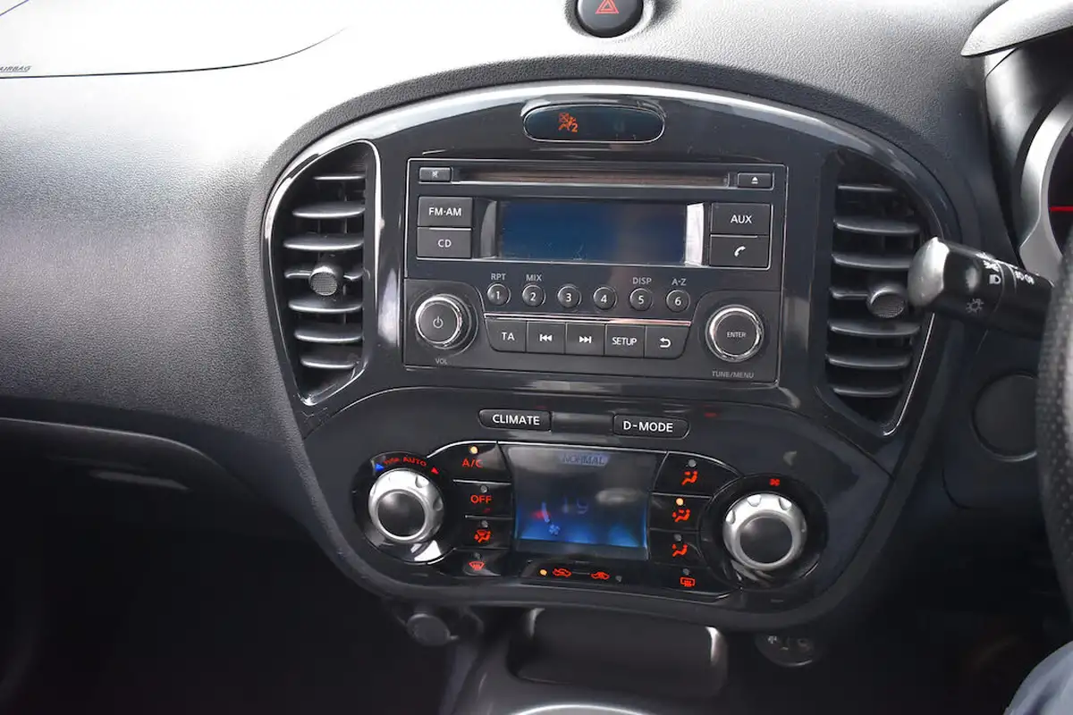 2011-nissan-juke-16-acenta-16v-1598cc-big-46
