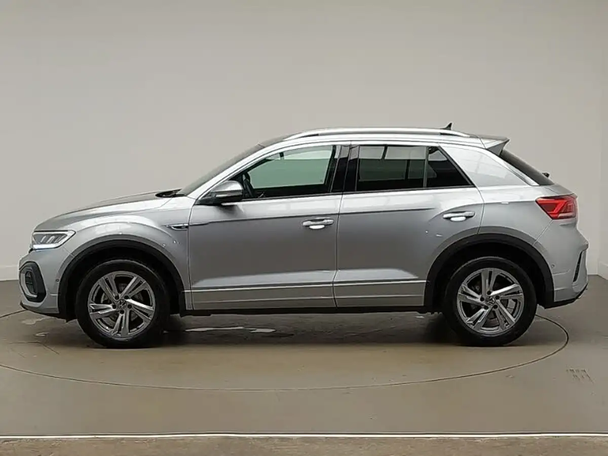 2024-volkswagen-t-roc-15-tsi-r-line-hatchback-5d-dsg-big-3
