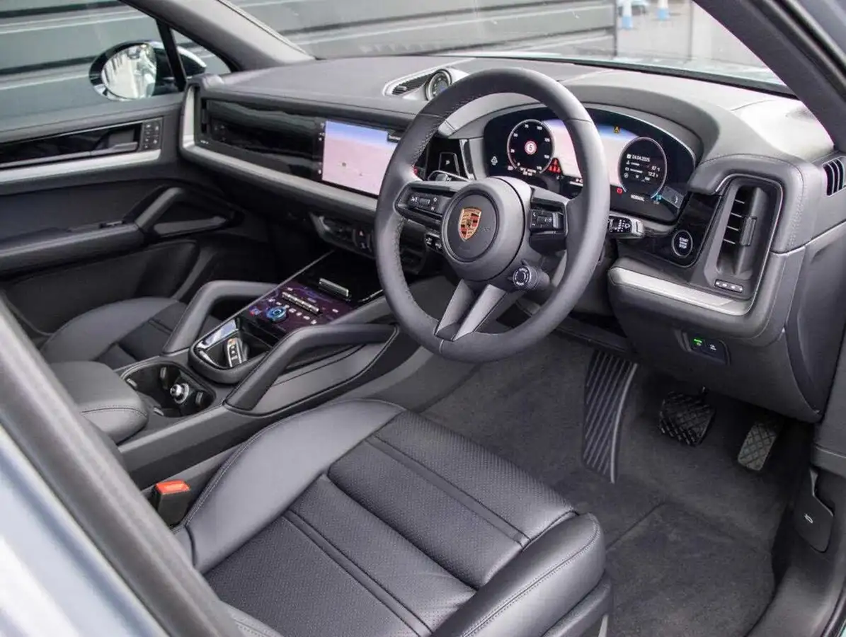 2025-porsche-cayenne-30-v6-353ps-station-wagon-big-4